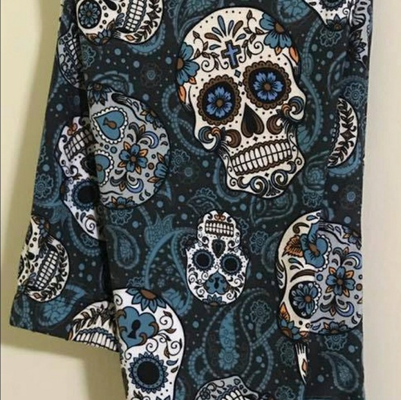 Lala leggings Pants - Lala leggings OS Capri skulls NWT NIP